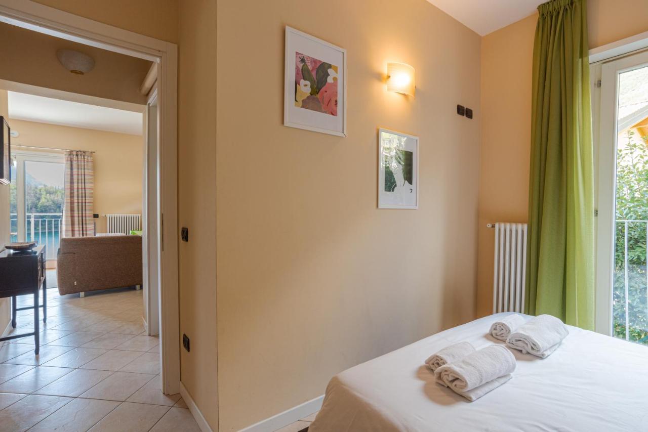 Lake Como Apartment With Balcony And Private Parking Ossuccio ภายนอก รูปภาพ