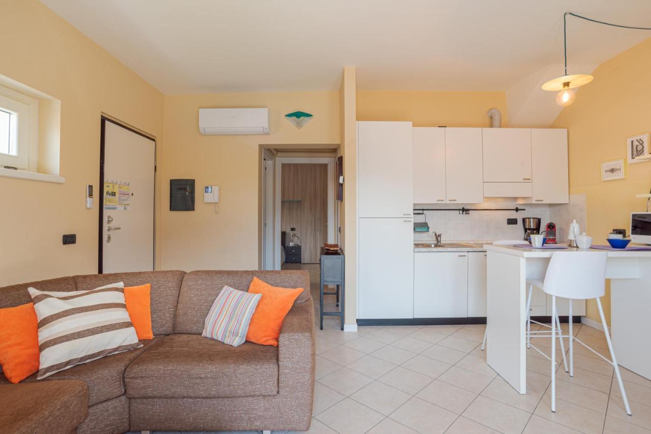 Lake Como Apartment With Balcony And Private Parking Ossuccio ภายนอก รูปภาพ